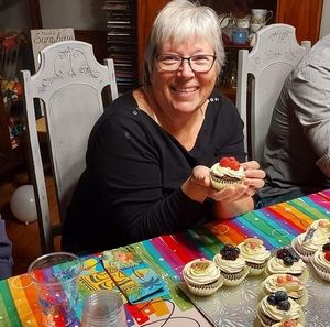 Meet your Posher, Linda